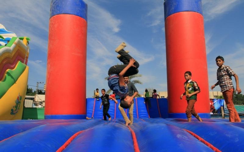 صور: أفراح العيد تحتضن أطفال غزة باليوم الثاني