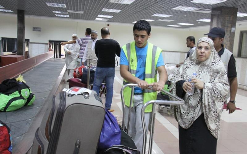 صور: وصول الحجاج لمعبر رفح البري