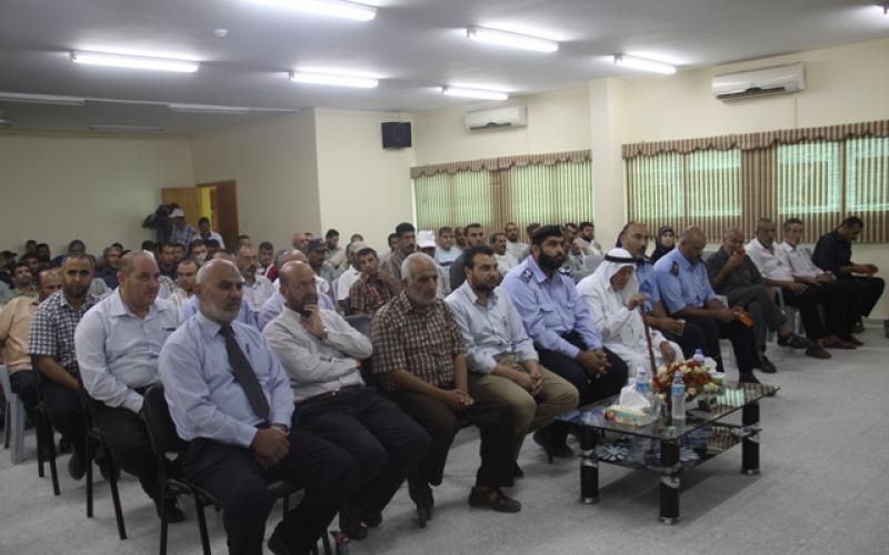 صور: بلدية خان يونس تكرم موظفيها العاملين خلال العدوان