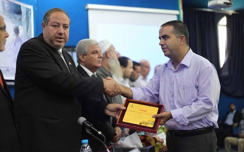 ًصور: "الأقصى" تكرم ذوي شهدائها خلال العدوان