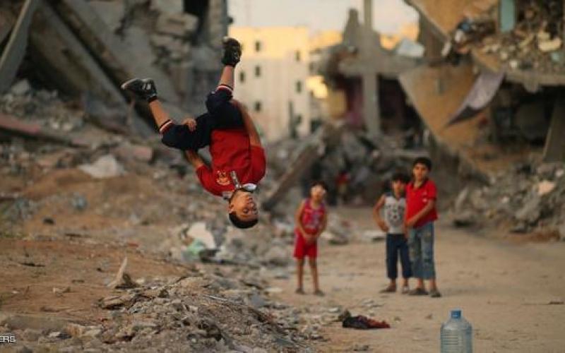 صور: باركور فلسطيني.. وسط الدمار