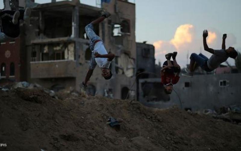 صور: باركور فلسطيني.. وسط الدمار