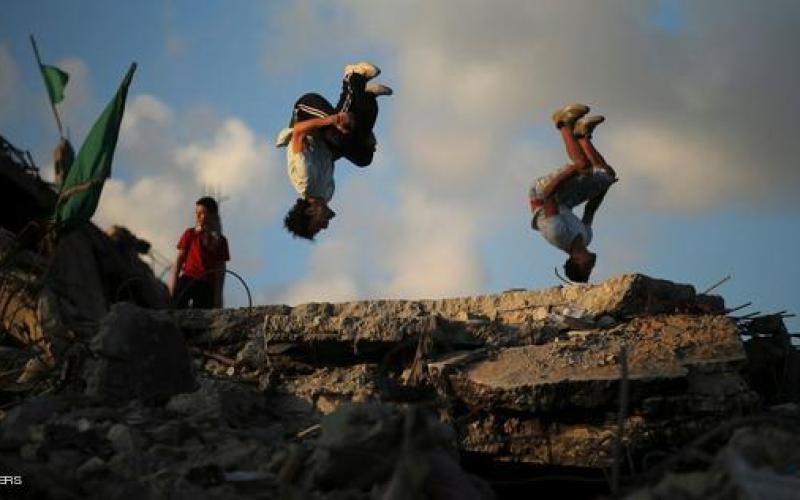 صور: باركور فلسطيني.. وسط الدمار