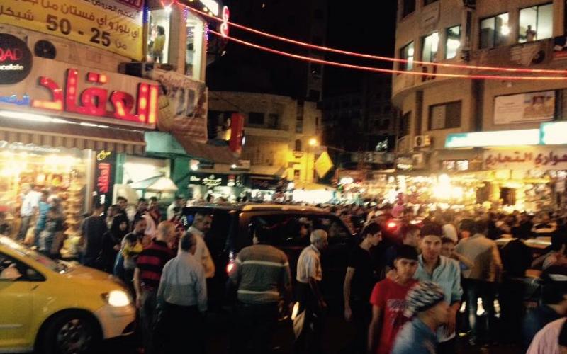 صور: أجواء ليلة العيد في مدينة نابلس