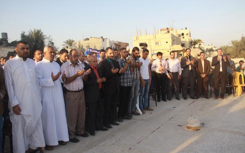 صور: حفل معايدة الصحفيين على أنقاض بلدة خزاعة المدمرة