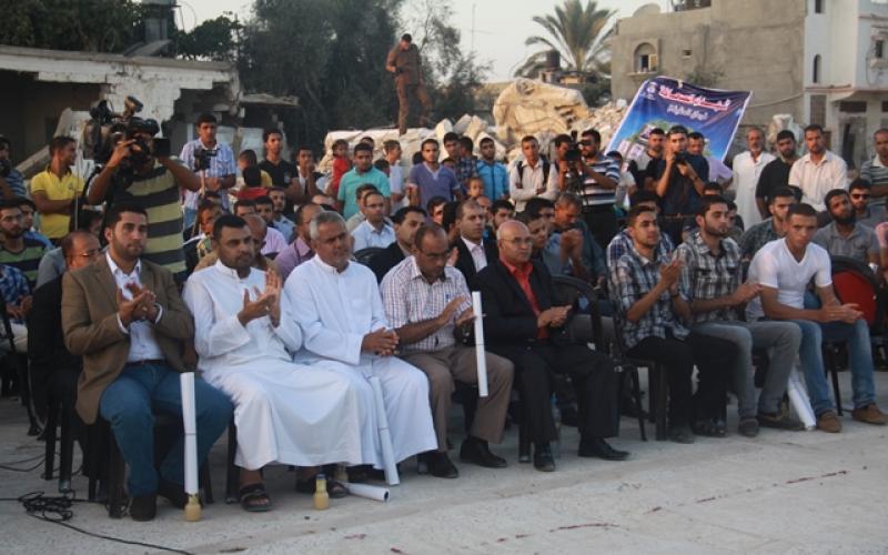 صور: حفل معايدة الصحفيين على أنقاض بلدة خزاعة المدمرة