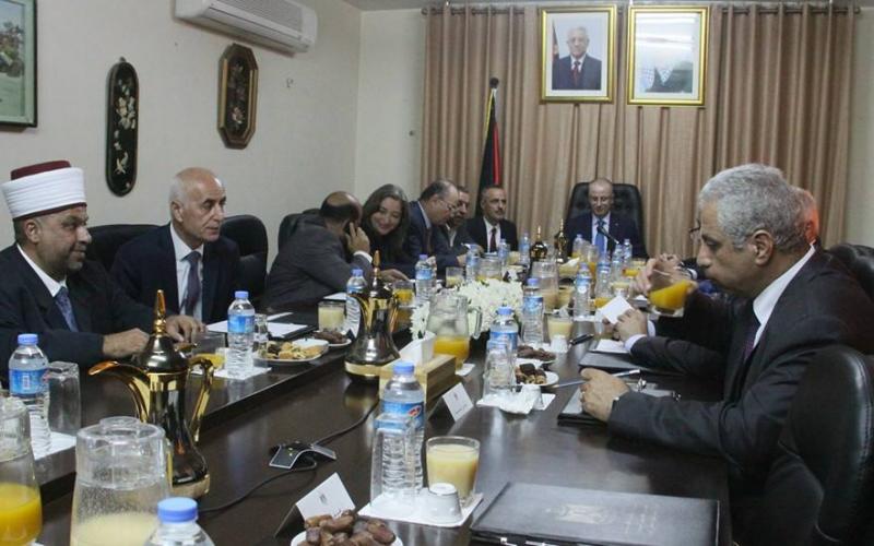 صور: بدء اجتماع حكومة التوافق بغزة