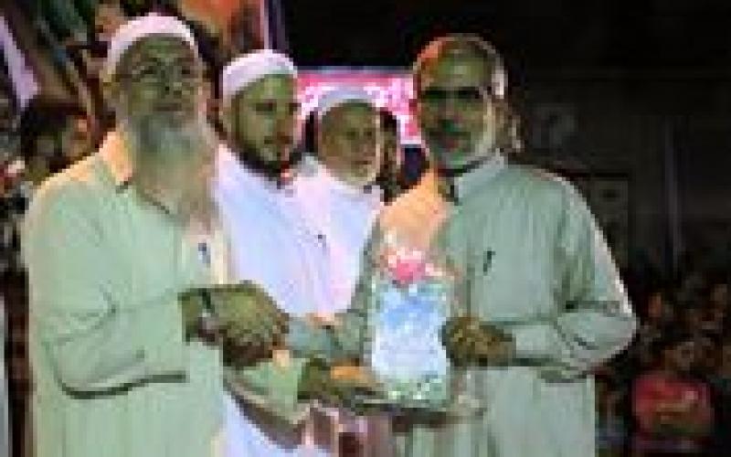 صور: حماس تكرّم عوائل شهداء العصف المأكول بجباليا البلد‎