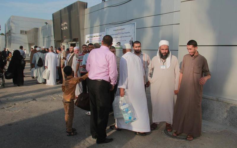 صور: وصول الفوج الأول من الحجاج لغزة