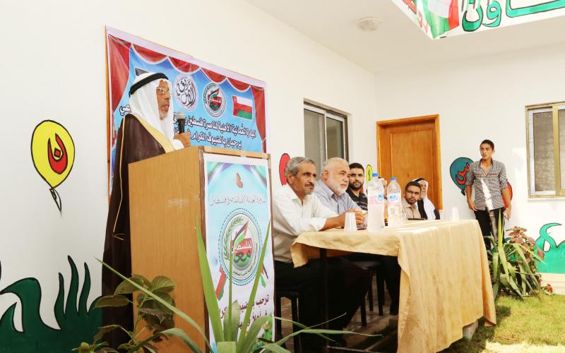 بالصور: "العُمانية" تفتتح روضة عُمان بخانيونس
