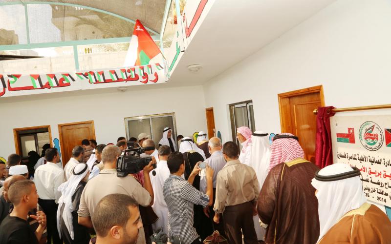 بالصور: "العُمانية" تفتتح روضة عُمان بخانيونس