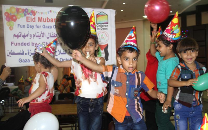 صور: الفلاح تنظم رحلة ترفيهية لأيتام غزة