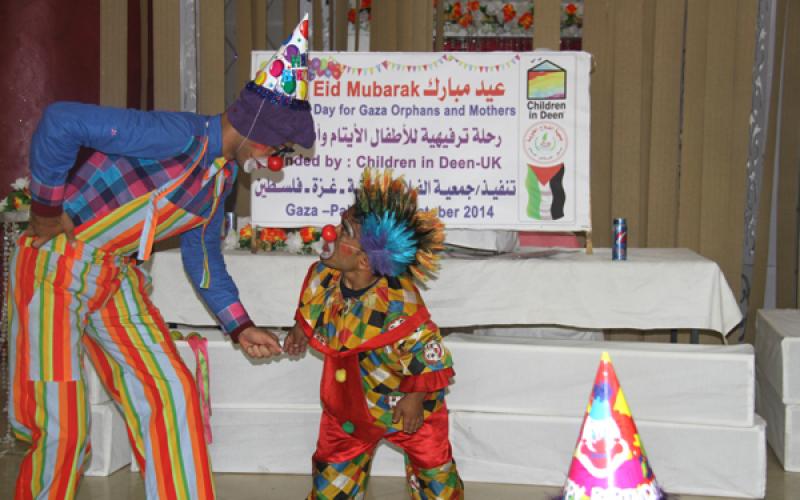 صور: الفلاح تنظم رحلة ترفيهية لأيتام غزة
