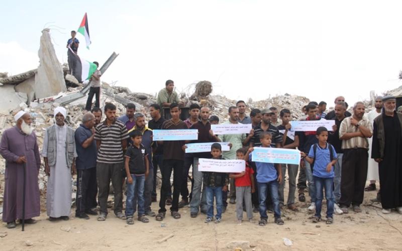 صور:وقفة لأصحاب البيوت المدمرة شرق خانيونس