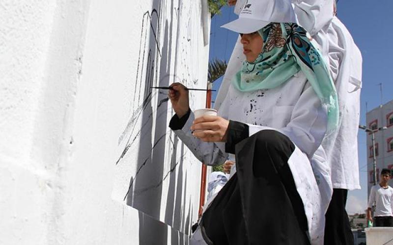 صور: جدارية لفتيان وفتيات مركز "بناة الغد"