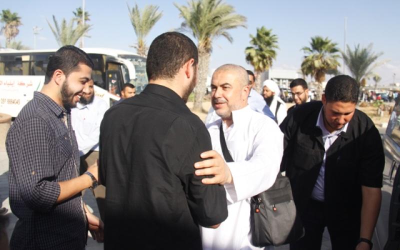 صور: وصول أول فوج من الحجاج إلى القطاع