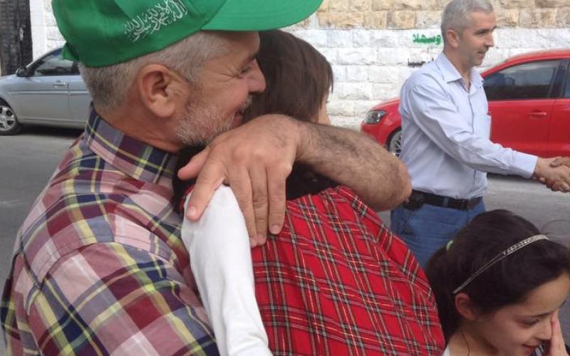 صور: الإفراج عن القيادي "القدح" من نابلس