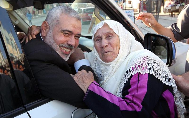 صور: هنية يتفقد مدينة رفح