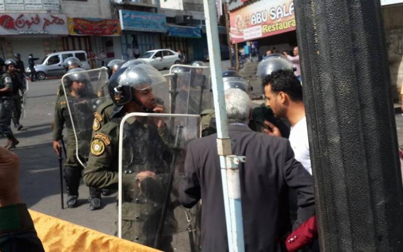 صور : أمن السلطة يقمع مسيرة في الخليل نصرة للأقصى
