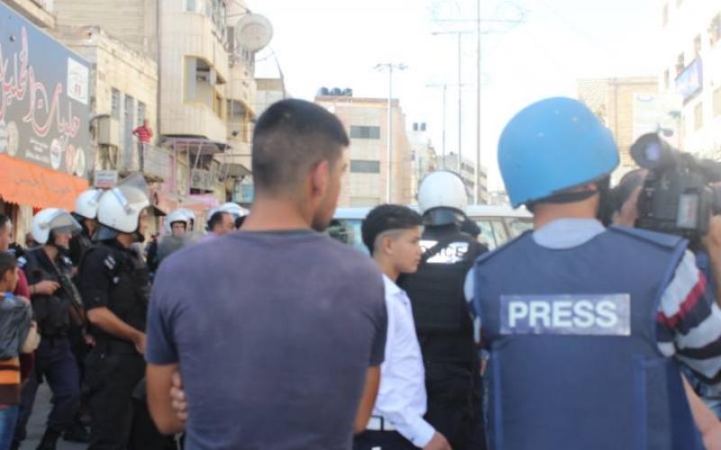صور : أمن السلطة يقمع مسيرة في الخليل نصرة للأقصى