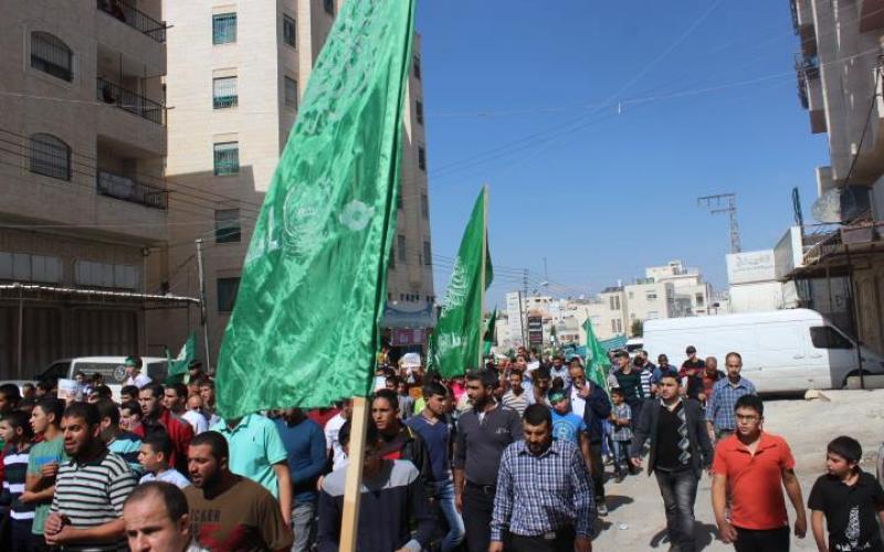 صور : أمن السلطة يقمع مسيرة في الخليل نصرة للأقصى