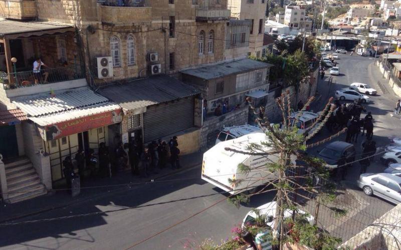 صور: منع الآلاف من الصلاة بالأقصى واندلاع مواجهات