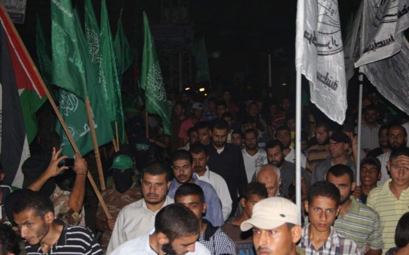 صور: مسيرة لحماس بدير البلح نصرة للأقصى