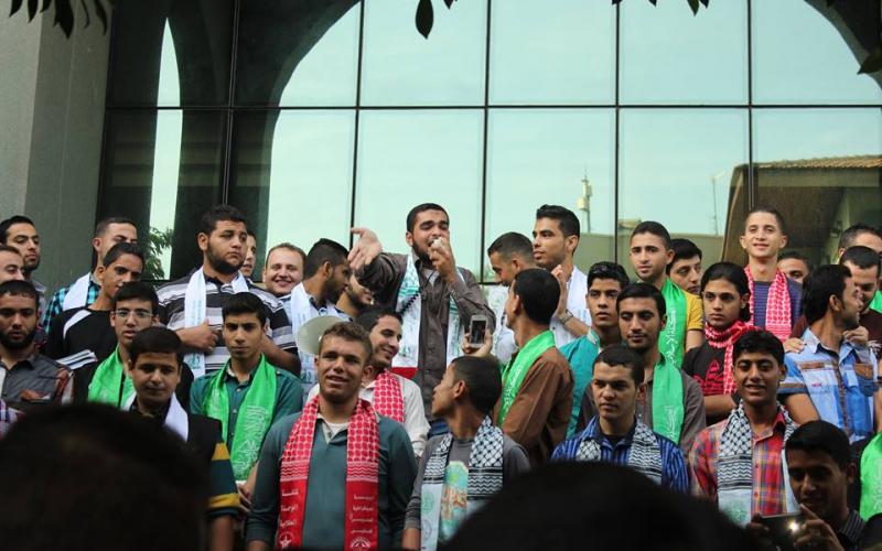 بالصور: الكتلة تنظم وقفة طلابية احتجاجية