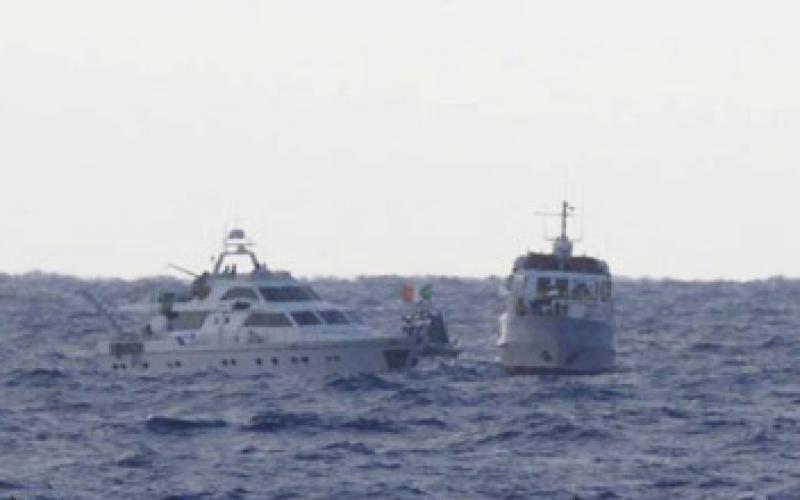 صور.. قرصنة الاحتلال لسفينتي أمواج الحرية