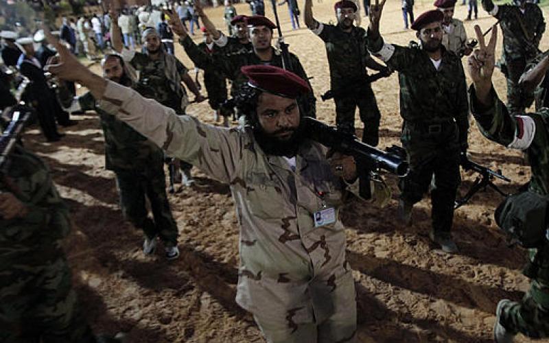 صور .. عرض عسكري للثوار في ليبيا