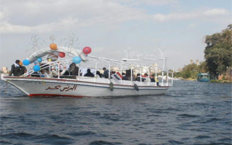 بالصور..مسيرة نهرية بالقوارب دعمًا لفلسطين