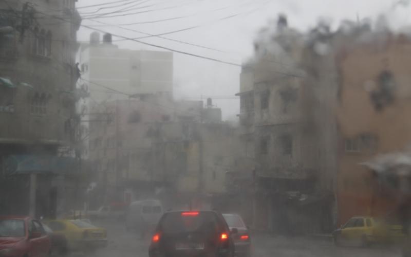 صور.. أمطار الخير تنعش قطاع غزة