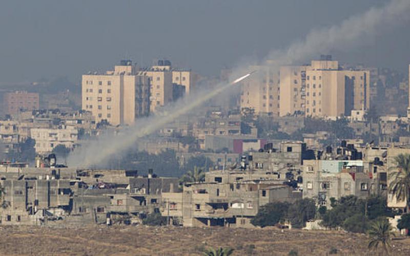 صور.. صواريخ المقاومة "تزغرد" من غزة