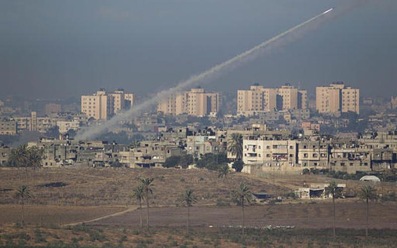 صور.. صواريخ المقاومة "تزغرد" من غزة