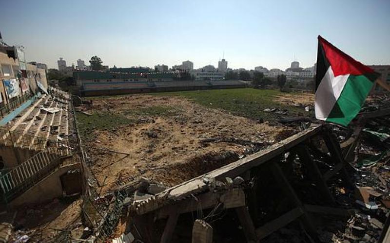 صور.. الطائرات تحول ملعب "فلسطين" لدمار
