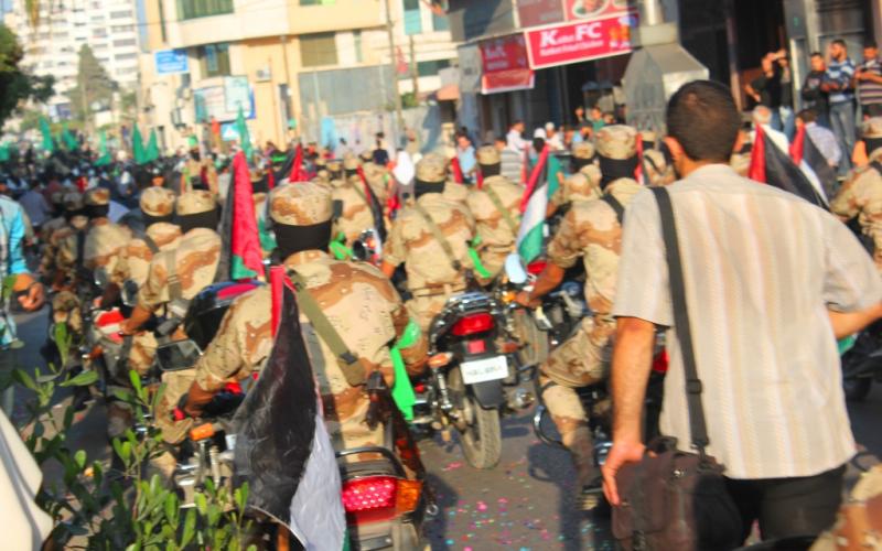 صور: الشعب يلتحم بمقاومته في مشهد تاريخي