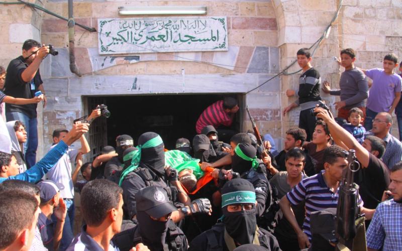 بالصور: تشييع جثمان القسامي "السيقلي"