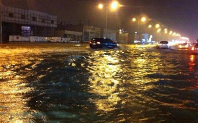 صور: السعودية تغرق بالأمطار