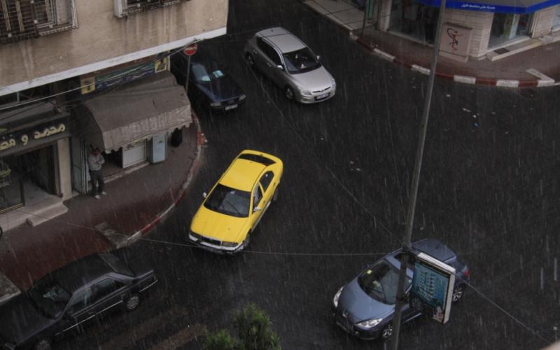 صور: أمطار الخير تهطل على غزة بغزارة