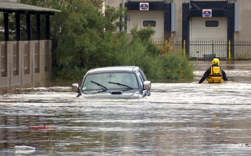 صور: "كليوبترا" يهاجم "سردينيا" بعنف