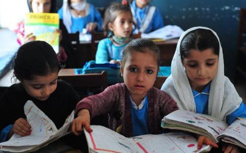 صور: شقاء أطفال في يوم الطفل العالمي