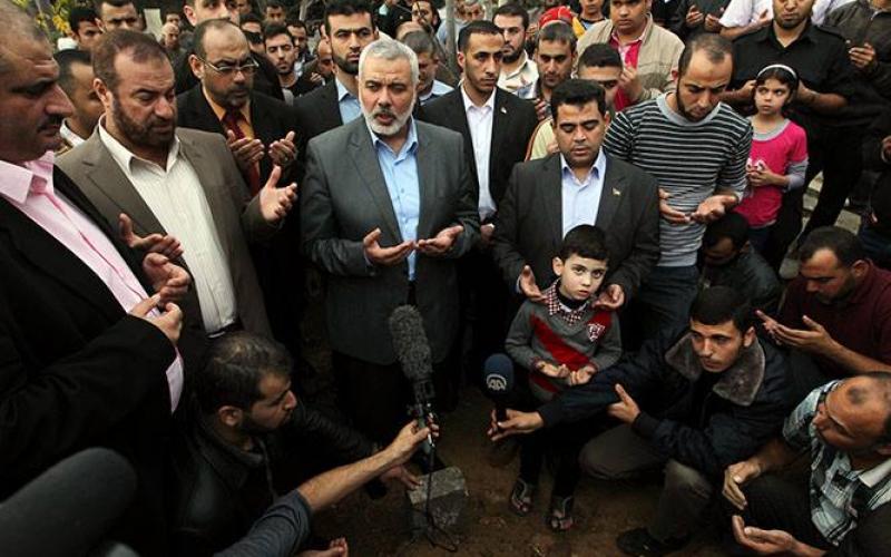 صور: هنية يودع حفيدته بعد صراع مع المرض