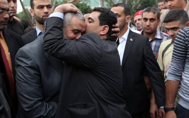 صور: هنية يودع حفيدته بعد صراع مع المرض