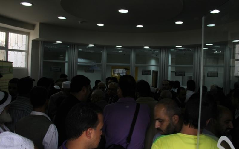 صور: الوزير العيسوي يفتتح بريد خانيونس