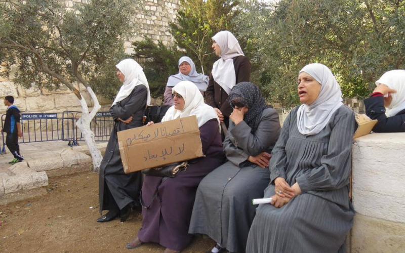 بالصور: مستوطنون يدنسون الأٌقصى