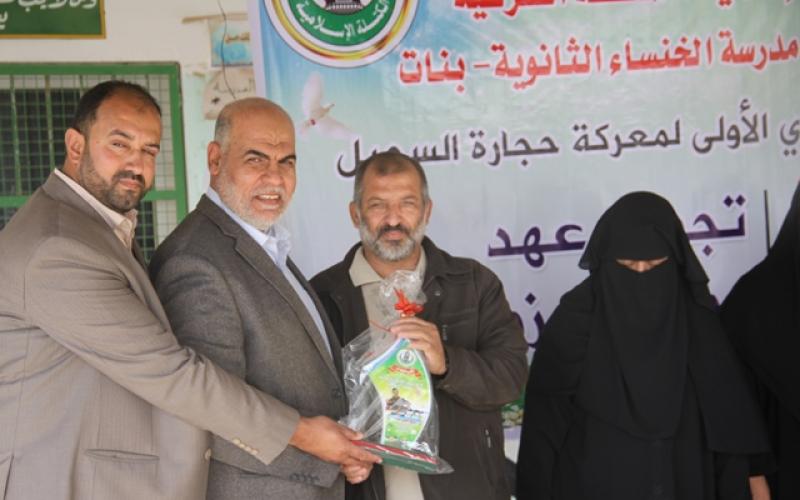 صور: احتفاء طالبات بذكرى السجيل بخانيونس