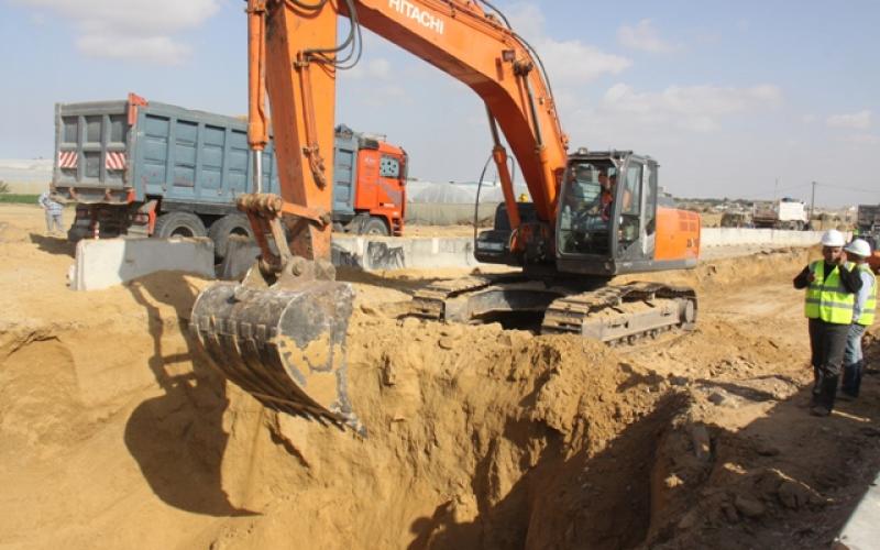 بالصور: مشروع لاستغلال الأمطار المتجمعة بغزة