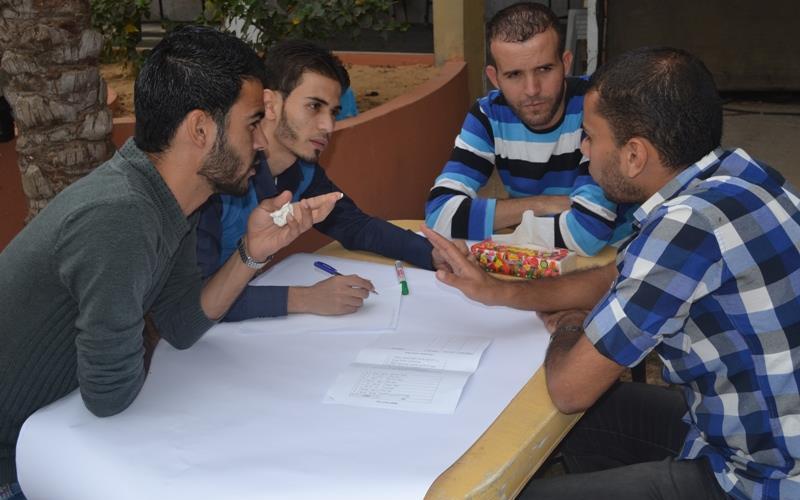 بالصور: التربوي بفح ينظم ورشة عمل حول المبادرات الشبابية