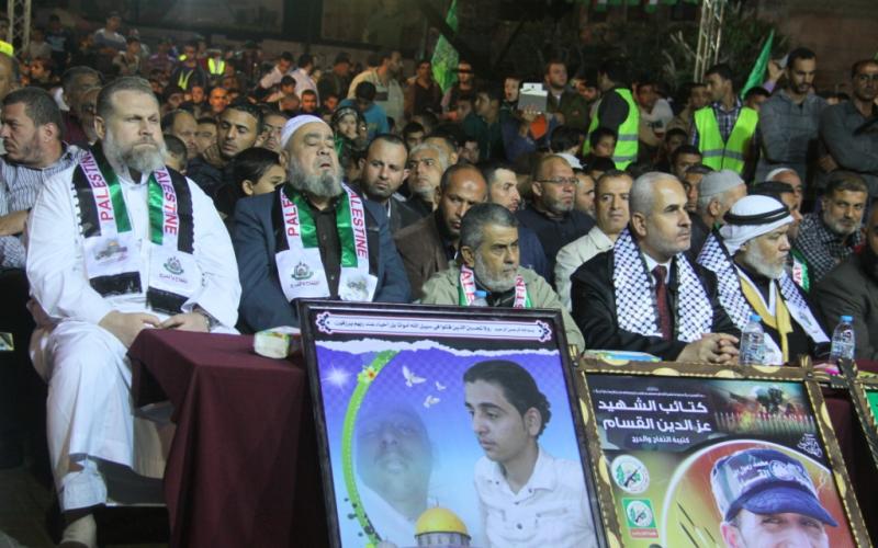 صور: عرض للقسام في حفل تكريم شهداء بغزة