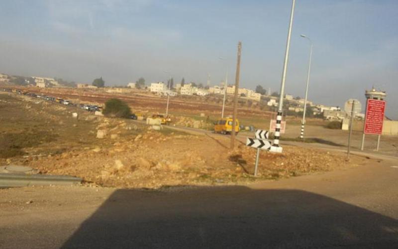 بالصور: الاحتلال يغلق الحواجز شمال وغرب رام الله